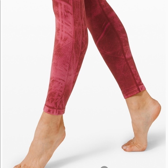 Ebb to Street Tight Wash Lululemon Leggings size 10 red & pink seamless - Picture 4 of 11